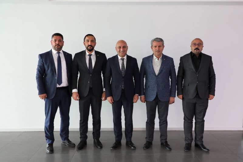 BAŞKAN KARAKAYA VE YÖNETİM KURULUNDAN ZİRRAT BANKASI BÖLGE KOORDİNATÖRÜ ŞAHNA'YA ZİYARET