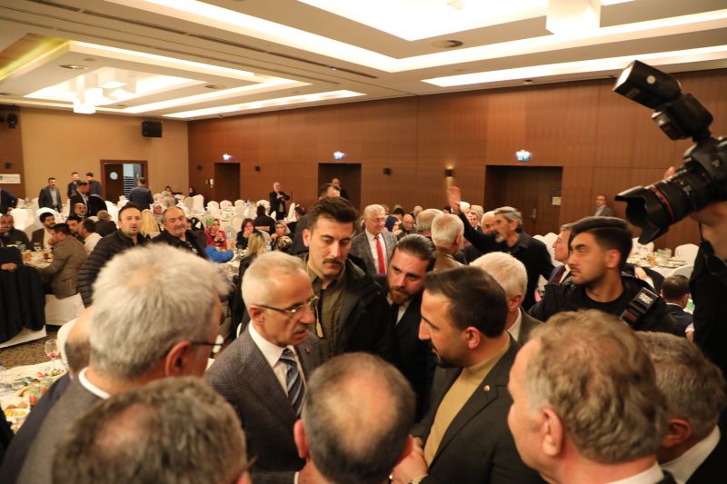 BAŞKAN KARAKAYA, ULAŞTIRMA BAKANI URALOĞLU'NA ÜYE TALEPLERİNİ İLETTİ