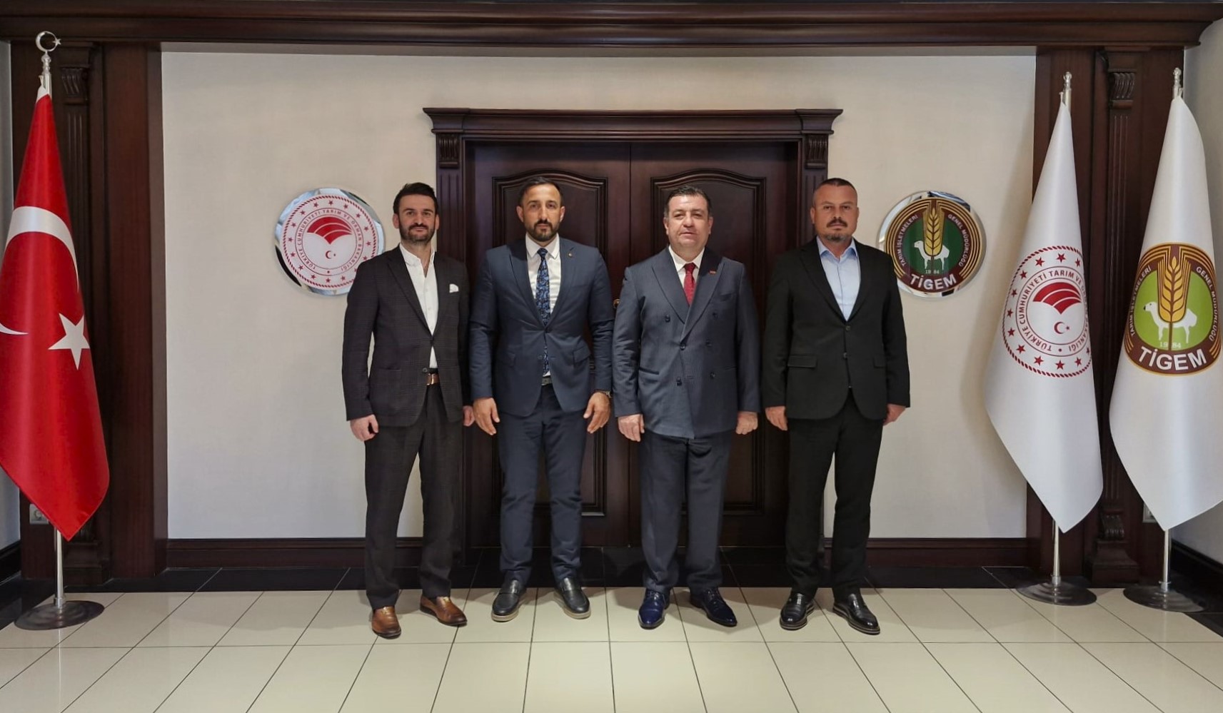 Borsa Yöneticilerinden TİGEM Genel Müdürü Gezginç'e Ziyaret