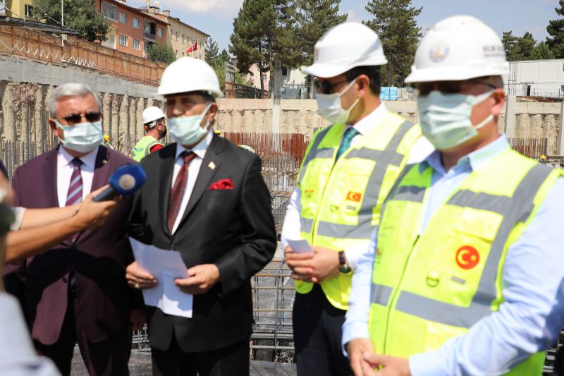 MERKEZ CAMİİ VE KÜLLİYESİNDE İNCELEMELERDE BULUNULDU